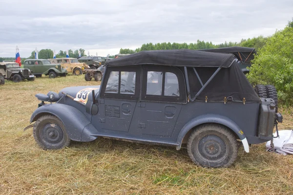 Auto retrò tedesca Tatra 57K, terzo incontro internazionale "Motori di guerra" vicino alla città Chernogolovka, regione di Mosca — Foto Stock