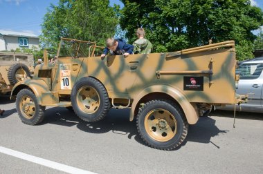 Alman otomobil fenomen granit-1500a (kfz.70) yol tarafında görüntülemek, üçüncü Uluslararası Toplantı 