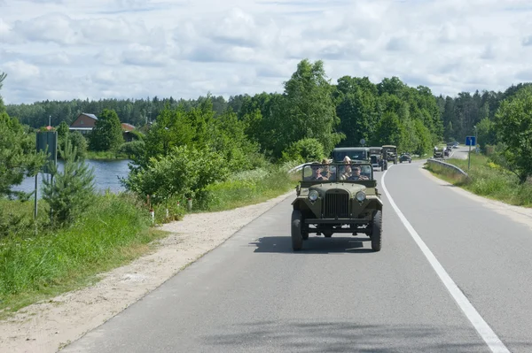 Soviet retro GAZ-67 highway, 3rd international meeting "Motors of war" near the city Cherno — Stock Photo, Image