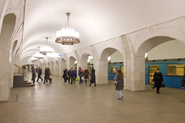 The architecture of the metro station "Pushkinskaya" , Moscow, RUSSIA — Stock Photo, Image