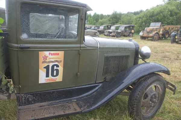 Caminhão velho soviético GAZ-AA fragmento da cabine, 3o encontro internacional "Motores de guerra" perto da cidade Chernogolovka Moscou região — Fotografia de Stock