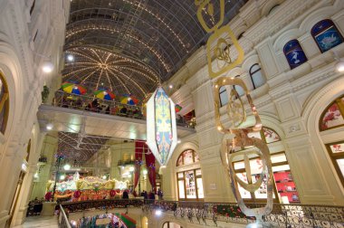 Noel tatil iç içinde ana akşam, Moskova, Rusya Alışveriş (sakız), Moskova,