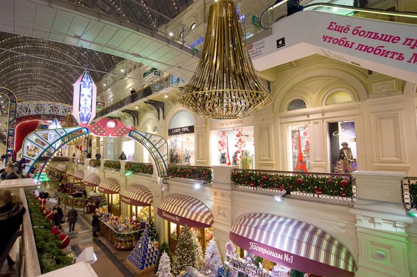Interior de Navidad de la GUM), vista desde arriba, MOSCÚ, RUSIA — Foto de Stock