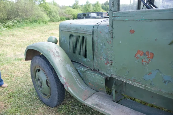 Soviet retro truck UralZis at the 3rd international meeting of "Motors of war" near the city Chernogolovka, Moscow region — Stock Photo, Image