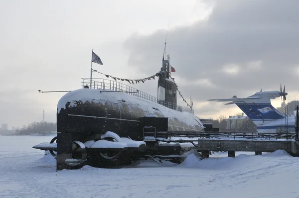 Ubåten Museum B-396 vintern på reservoaren Khimki, Moscow — Stockfoto