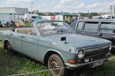 Sovyet retro Cabrio araba Gaz-24 