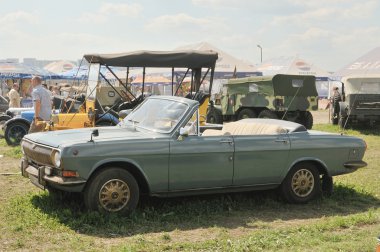 Sovyet retro Cabrio araba Gaz-24 
