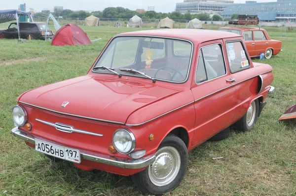 Sovyet araba Zaz-968a "Zaporozhets" adlı sergisi autoexotics-2011, Moskova'da Tushino — Stok fotoğraf