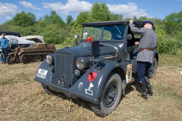 German retro car Horch-901 at the 3rd international meeting of "Motors of war" near the city Chernogolovka, Moscow region — Stock Photo, Image