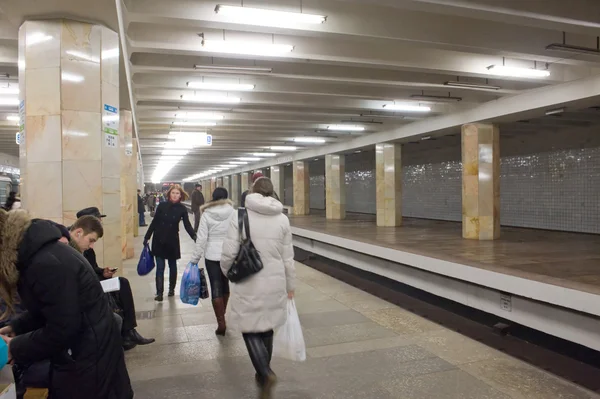 Stazione della stazione della metropolitana di Mosca "Polezhaevskaya", interno — Foto Stock