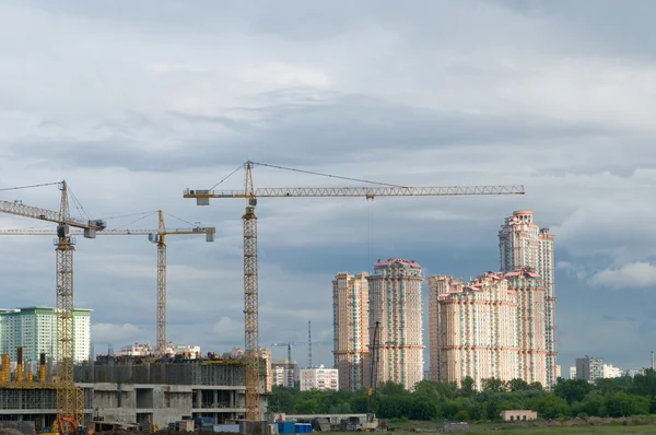 Aeródromo de Tushino, la construcción del estadio "Spartak" y el complejo residencial de élite Scarlet velas, Moscú —  Fotos de Stock
