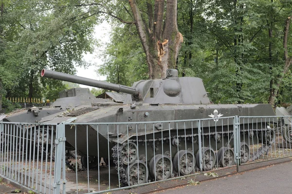 120-mm self-propelled artillery gun 2S9 "Nona-s" in the Central Museum of Armed forces, side view — Stock Photo, Image