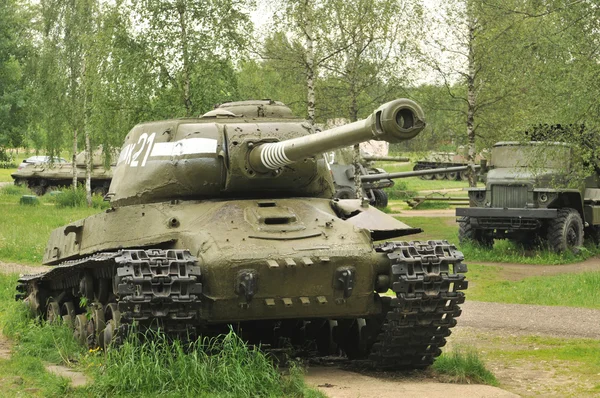 The tank Museum in suburban  Snegeri heavy tank Joseph Stalin Is-2, front view — Zdjęcie stockowe