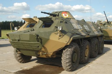 Sovyet Btr-60pb ile zırhlı araçlar, Kubinka, Moscow Region Müzesi yere
