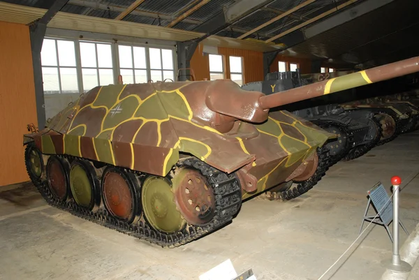 捷克斯洛伐克自走式"猎"在德国绘画在博物馆的装甲车辆，虎王，莫斯科，俄罗斯 — 图库照片