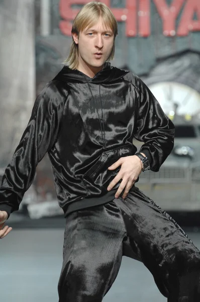 Plushenko at the fashion show of fashion designer Ilya Shiyan — Stock Photo, Image