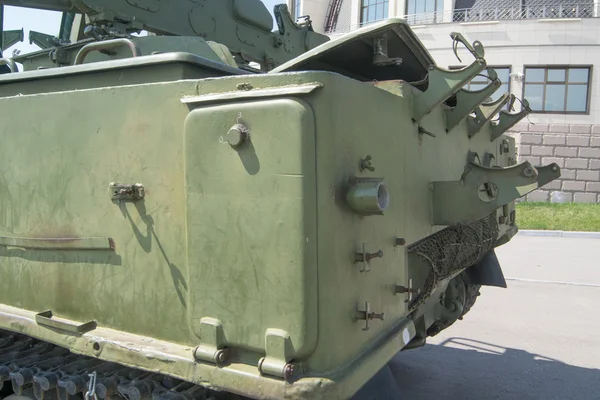 Sistema de misiles antiaéreos soviéticos Ejército de defensa aérea Cubo-M1 (según la clasificación de la OTAN SA-6 Gainfu), el Museo de Armas de Tula, un fragmento del casco — Foto de Stock