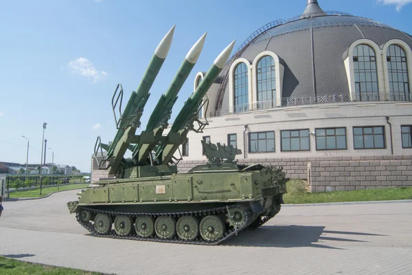 ソ連の対空ミサイル システム軍の空気防衛キューブ M1 (Nato 分類 Sa 6 Gainfu)、によってトゥーラ兵器博物館 ストック画像