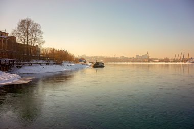 Angara Nehri Irkutsk kenti, kış