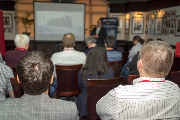 Business Conference und Präsentation. Publikum im Konferenzsaal. — Stockfoto