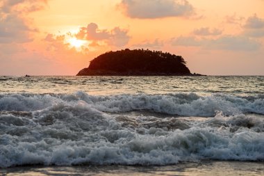 Plajda Tropikal Deniz Günbatımlı Güzel Manzara
