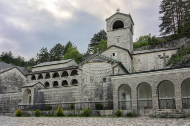 Eski manastır, kutsal bakire Meryem Cetinje, popüler turistik spot Karadağ'ın doğuş.
