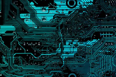 Bilgisayar anakartlarının gölgelerinin koyu arkaplanı şirketin bilişim sitesinin tasarımı için örtüşüyor. Devre kartı. Elektronik bilgisayar donanım teknolojisi.