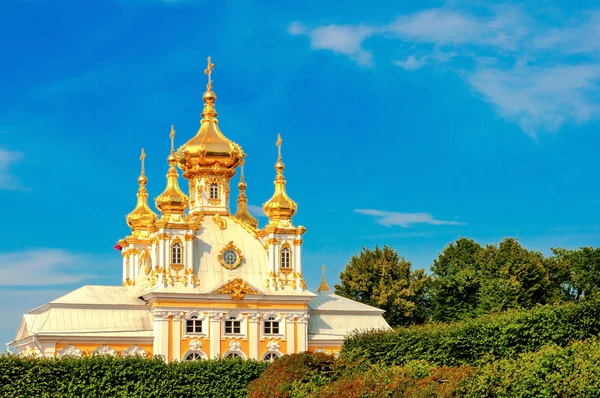 Capela leste em Peterghof, São Petersburgo, Rússia — Fotografia de Stock