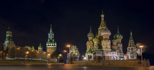 Plaza Roja por la noche, Moscú, Rusia — Foto de Stock