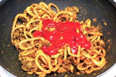 Midye ve kalamar yemek