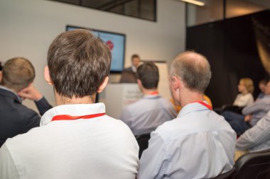 insanlar konferans Salonu'nda. arka görünüm