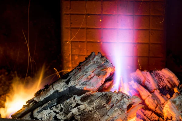 Burning firewood in the fireplace close up — Stock Photo, Image