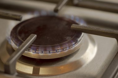 Mavimsi bir soba Doğalgaz brülör alevleri