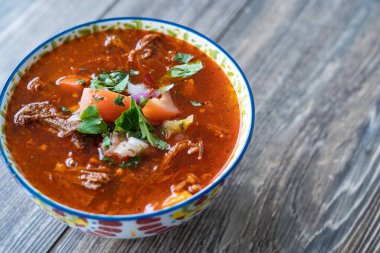 Sağlıklı domates yahnisi.