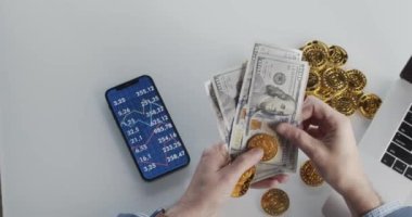 Bitcoin dijital kripto para birimi altın logosu