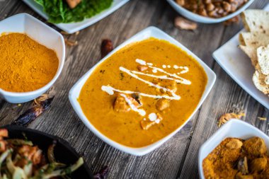 Ağız sulandıran Hint restoranı yemek tabağı