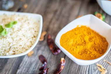 Sağlıklı vegan basmati beyaz pirinç