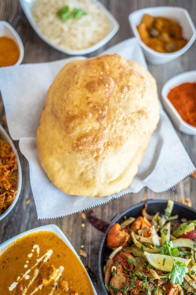 Hot Baked Poori Bread Indian Cuisine — Stock Photo, Image