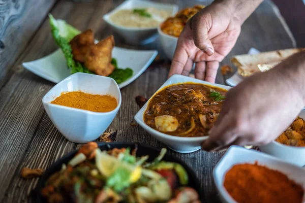 Mouth Watering Indian Restaurant Food Platter — Stock Photo, Image