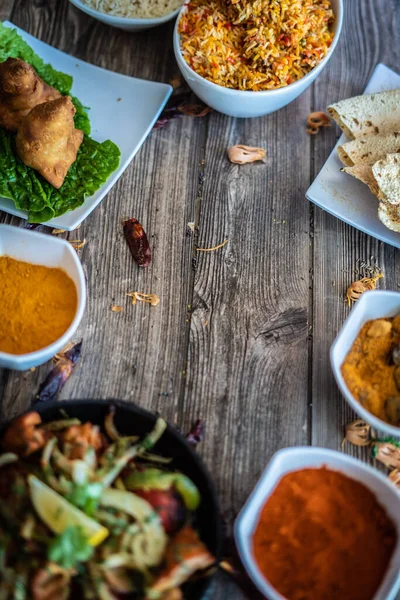 Στόμα Πότισμα Ινδικό Εστιατόριο Πιατέλα Τροφίμων — Φωτογραφία Αρχείου
