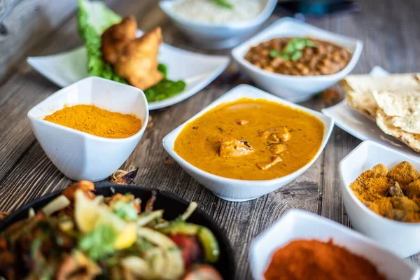 Mouth Watering Indian Restaurant Food Platter — Stock Photo, Image