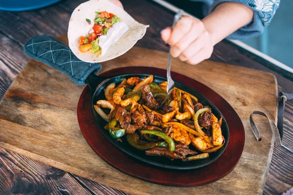 Una Sartén Deliciosos Rellenos Tacos — Foto de Stock