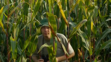 mısır tarlası dürbünlü Korucu