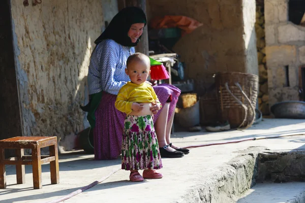 Hmong çocuk Kuzey Vietnam Bac Ha Market