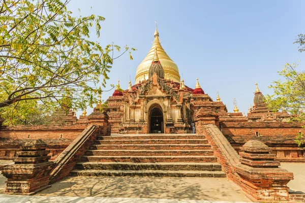 Templo de ouro em Bagan — Fotografia de Stock