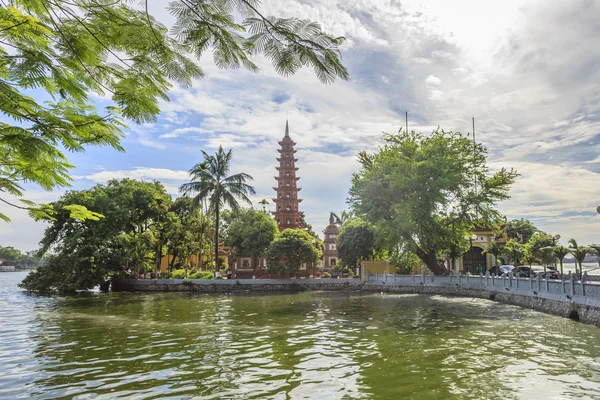 Pagoda on lake in Hanoi — Stock Photo, Image