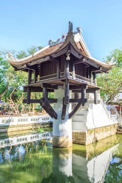 Jedním z pilířů Pagoda v Hanoji, Vietnam — Stock fotografie