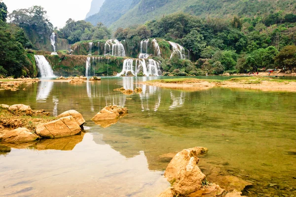 Waterval in Noord-Vietnam — Stockfoto