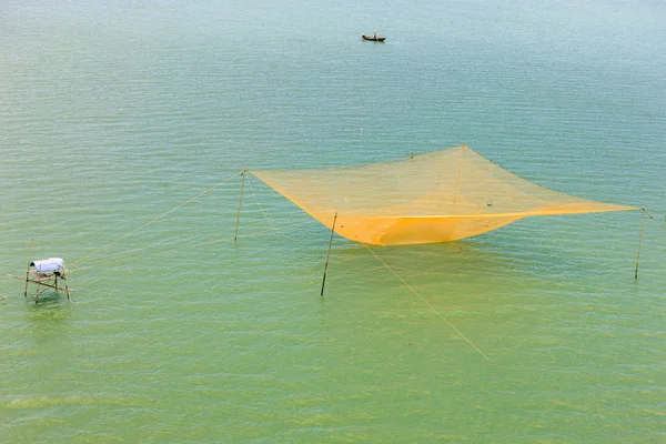 Fishing nets on the Thu Bon River near Hoi An — Stock Photo, Image