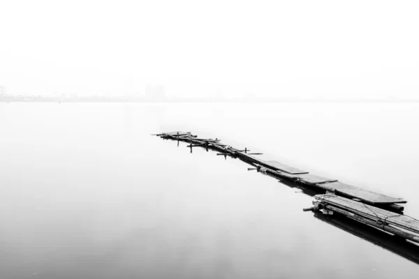 Bron vid Västersjön, Hanoi — Stockfoto